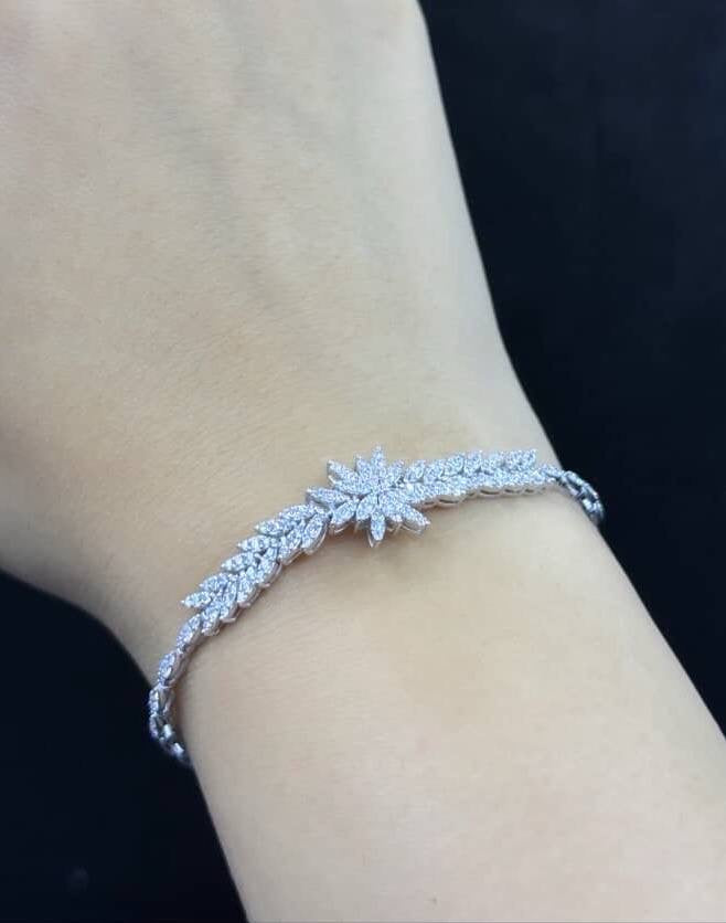 Bracelet - -