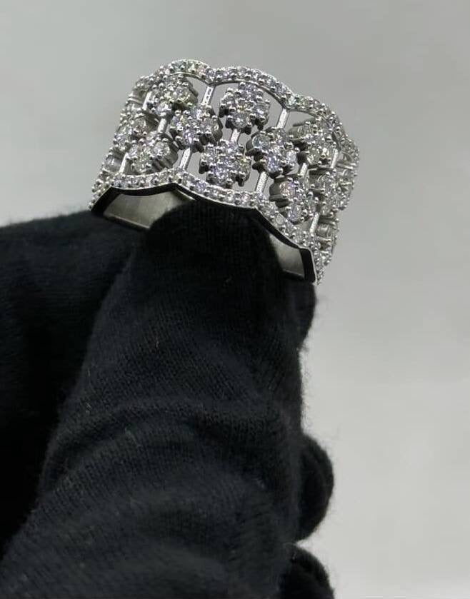 Ring - - 18