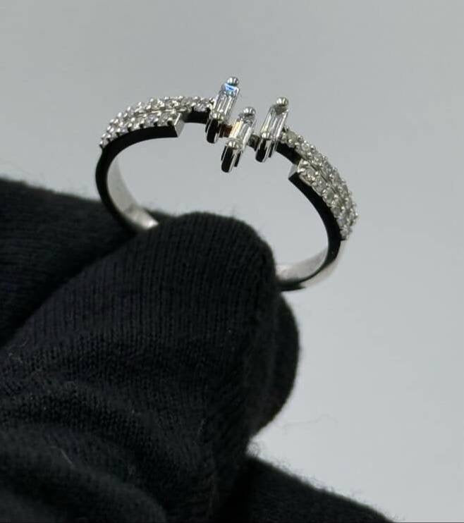 Ring - - 18