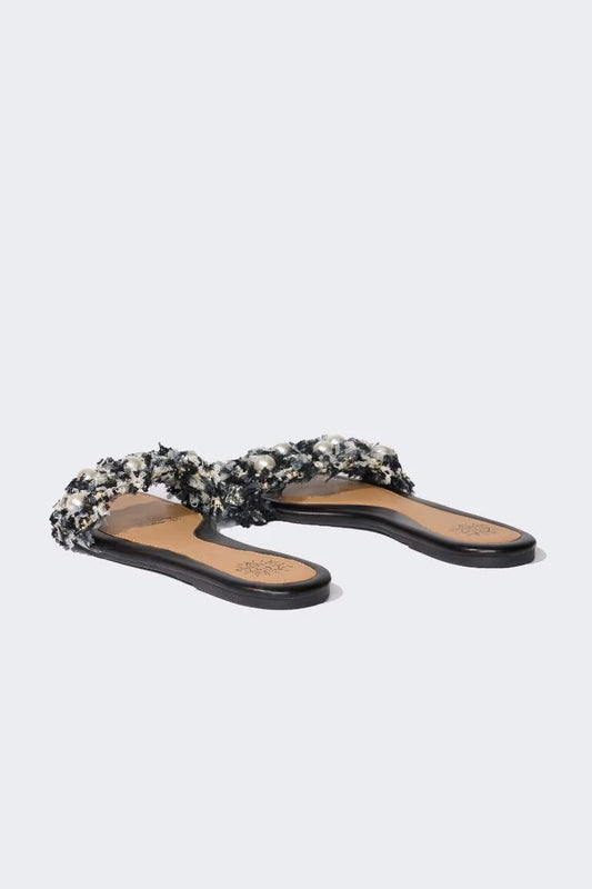 Woman Pearl Single Band Flat Sole Slippers - -