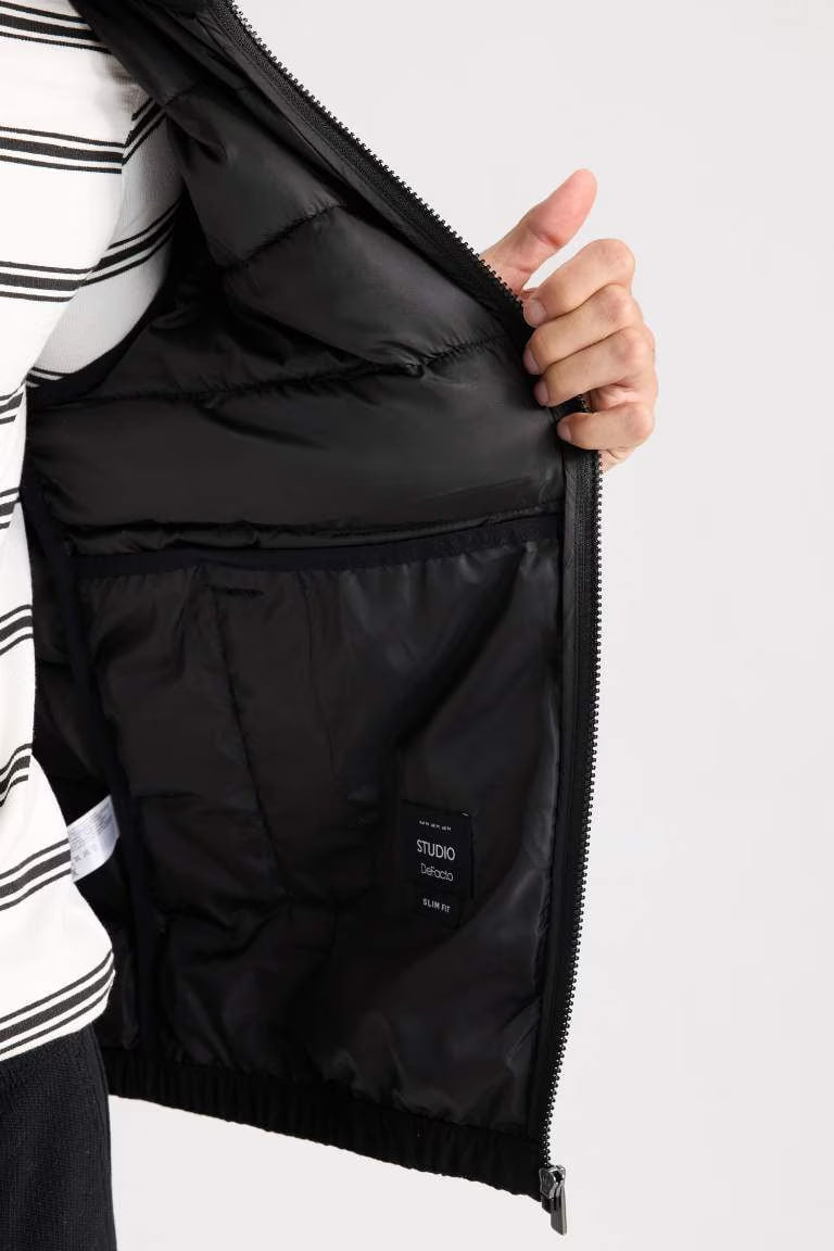 Slim Fit Stand Collar Elastic and Zippered Waterproof Jacket - -