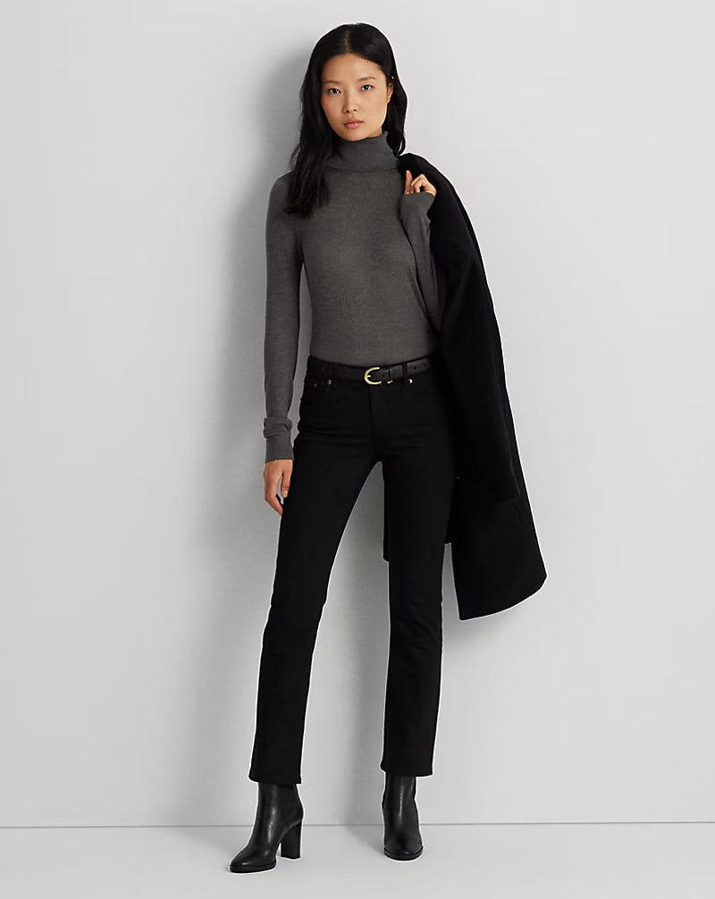 Mid-Rise Straight Jean - - Black