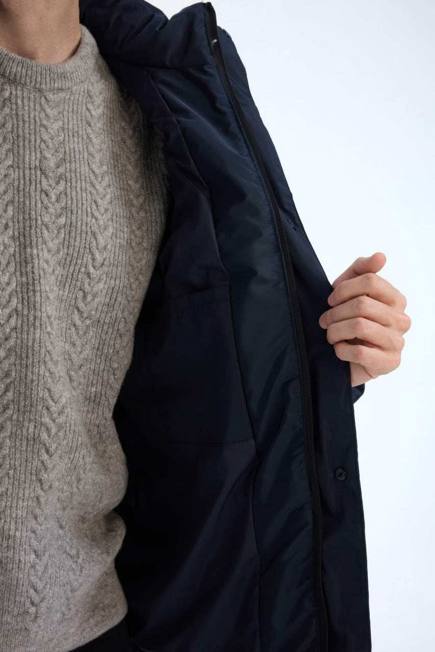 Regular Fit Hooded Zipper Snap Closure Puffer Jacket - -