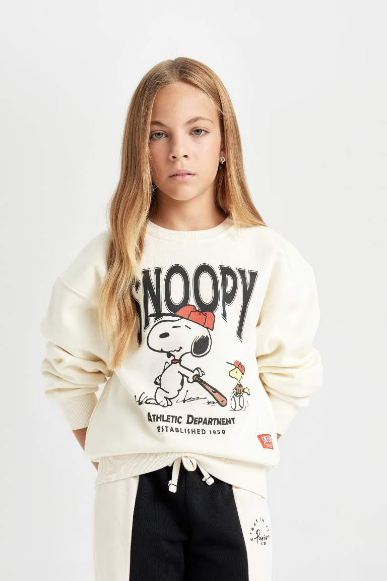 Girl Snoopy Oversize Fit Crew Neck Sweatshirt - -