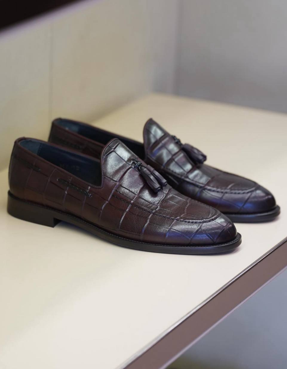 Leather footwear - -