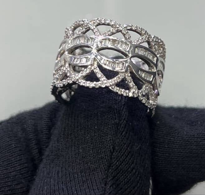 Ring - - 18