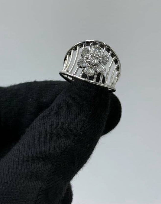 Ring - - 18