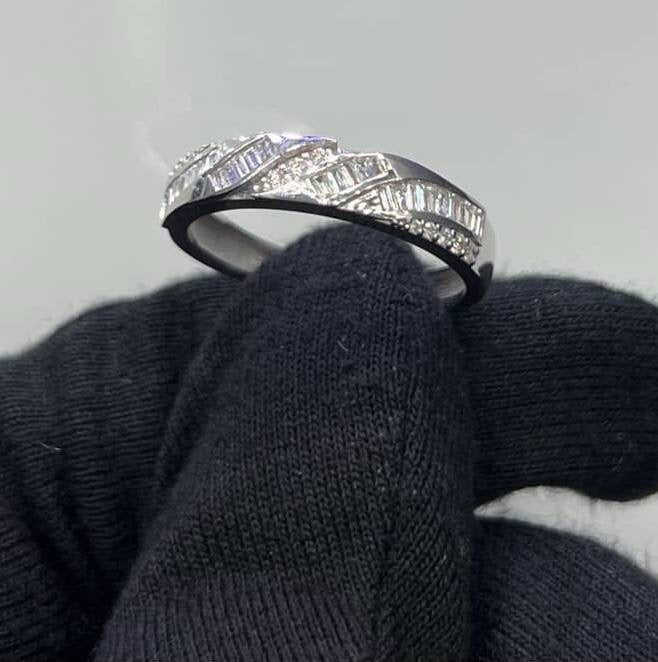 Ring - - 18