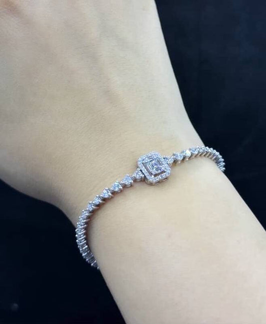 Bracelet - -