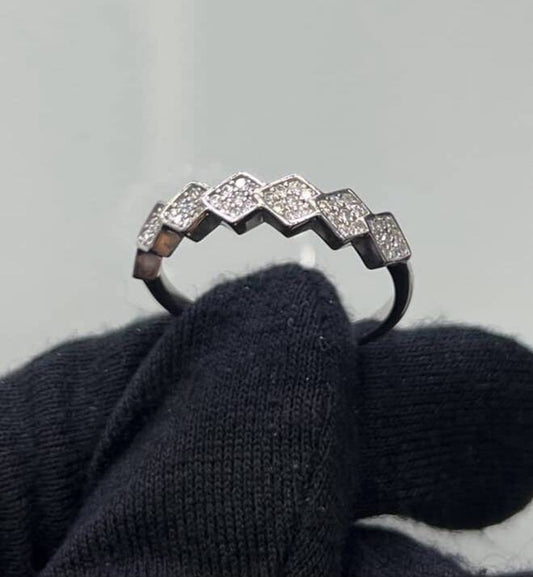 Ring - - 18