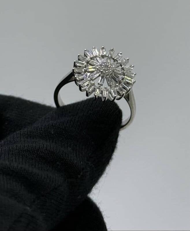 Ring - - 18