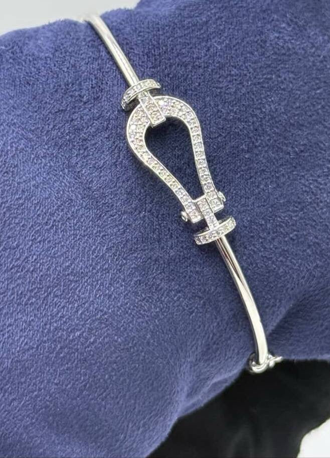 Bracelet - -