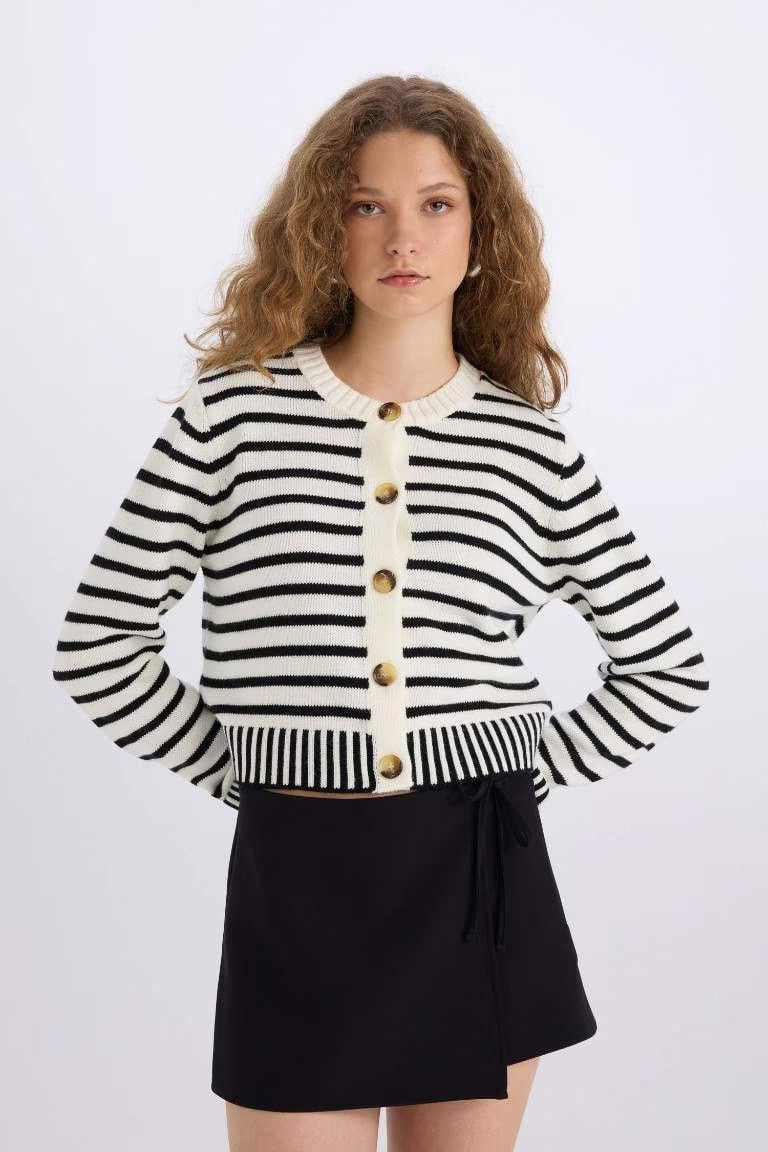Regular Fit Striped Crew Neck Striped Knit Cardigan - - Striped