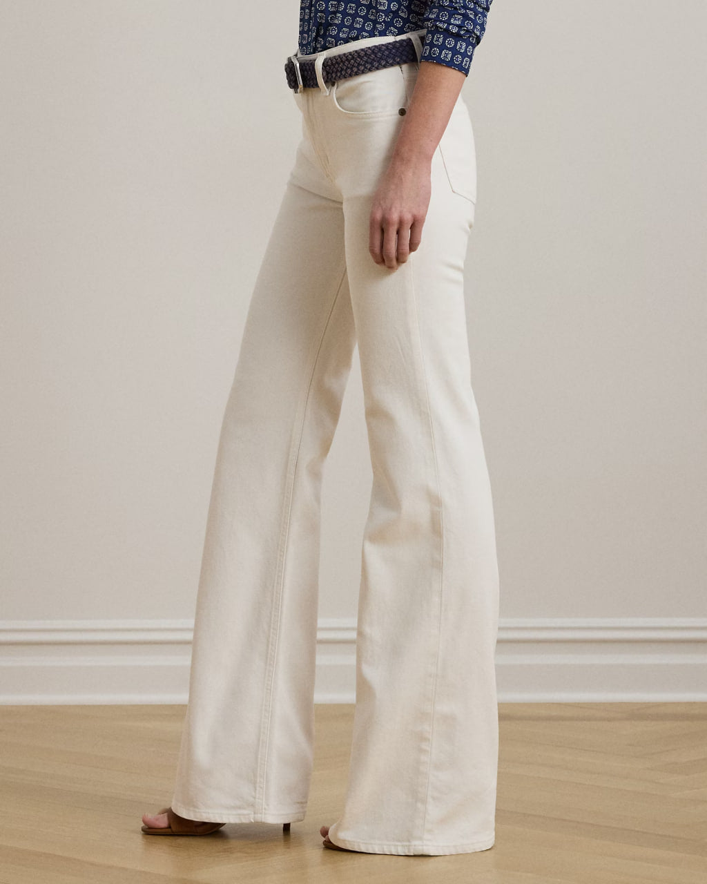 High-Rise Flare Jean - -