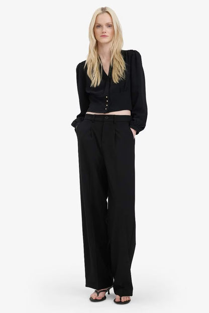 Slim Fit V-Neck Long Sleeve Blouse - -