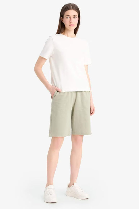 Regular Fit Normal Waist Straight Leg Bermuda Shorts - -
