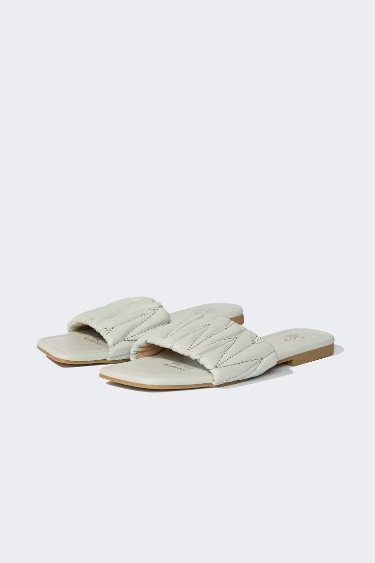 Woman Flat Sole Faux Leather Slippers - -