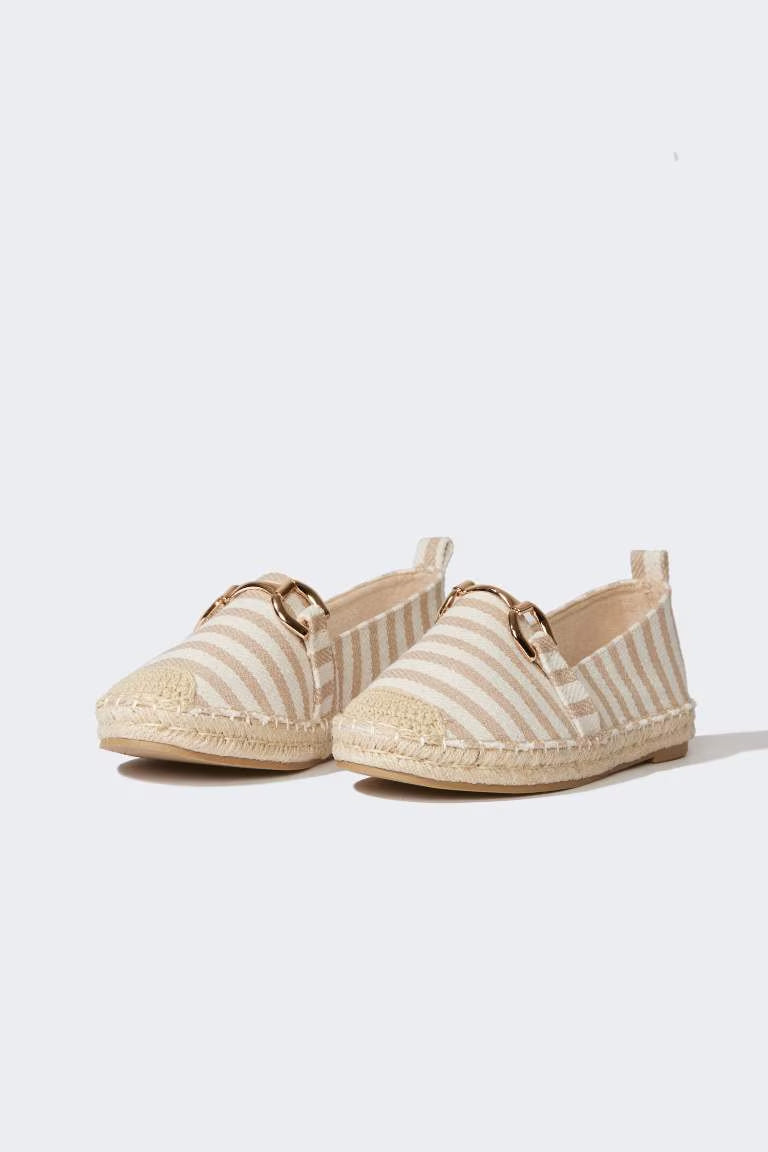 Woman Flat Sole Espadrille Shoes - -