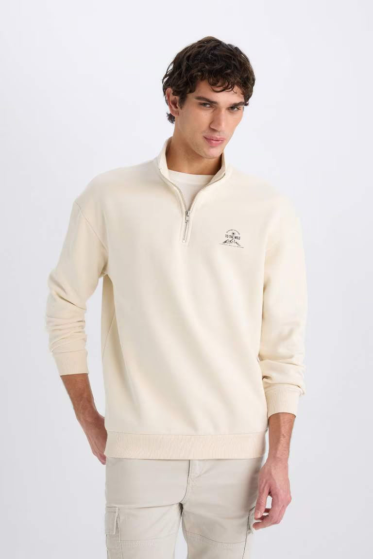 Comfort Fit Printed Long Sleeve Sweatshirt - -