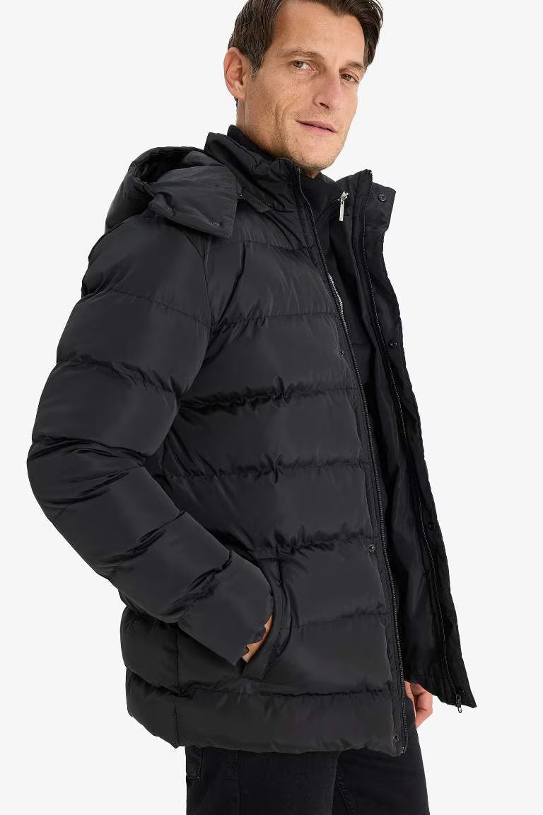 Regular Fit Hooded Zipper Snap Closure Puffer Jacket - -