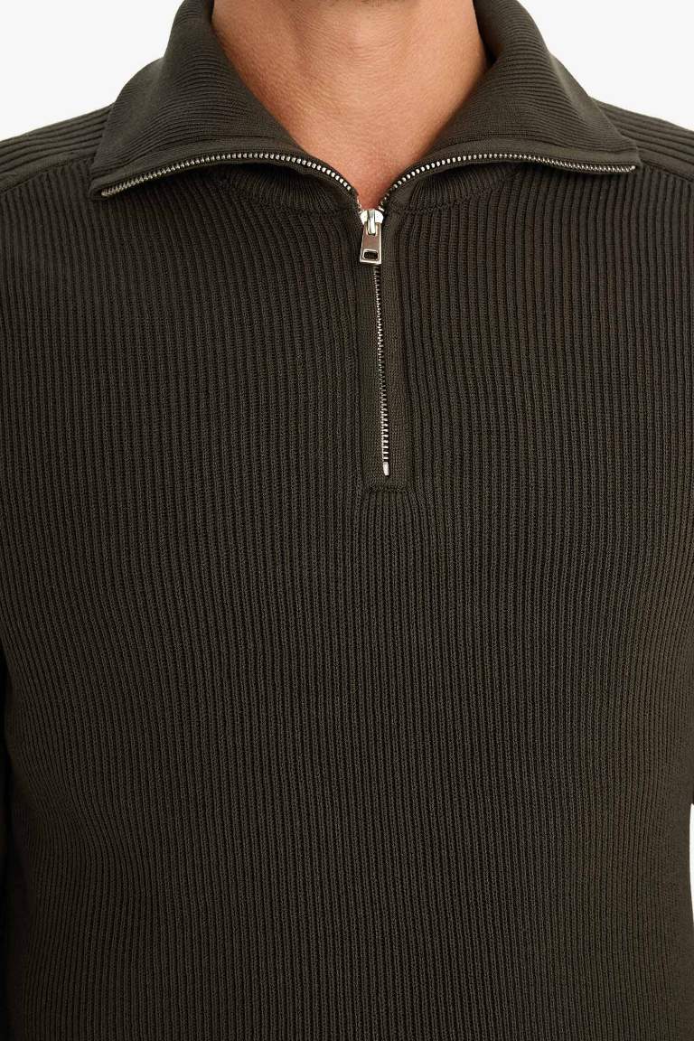 Standard Fit Turtleneck Knitwear Pullover - -
