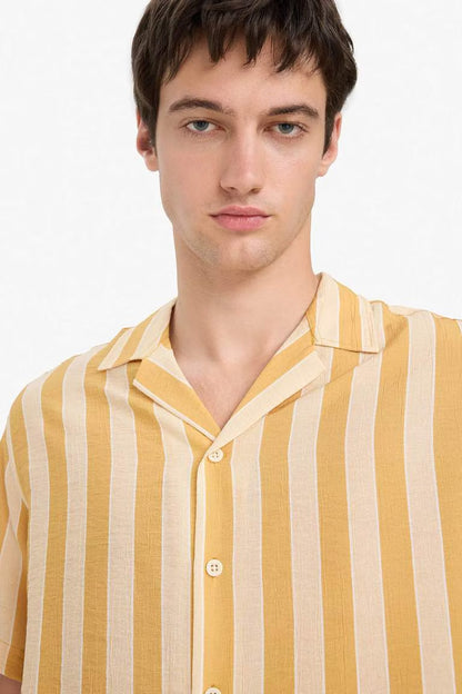 Regular Fit Polo Neck Jacquard Short Sleeve Shirt - -