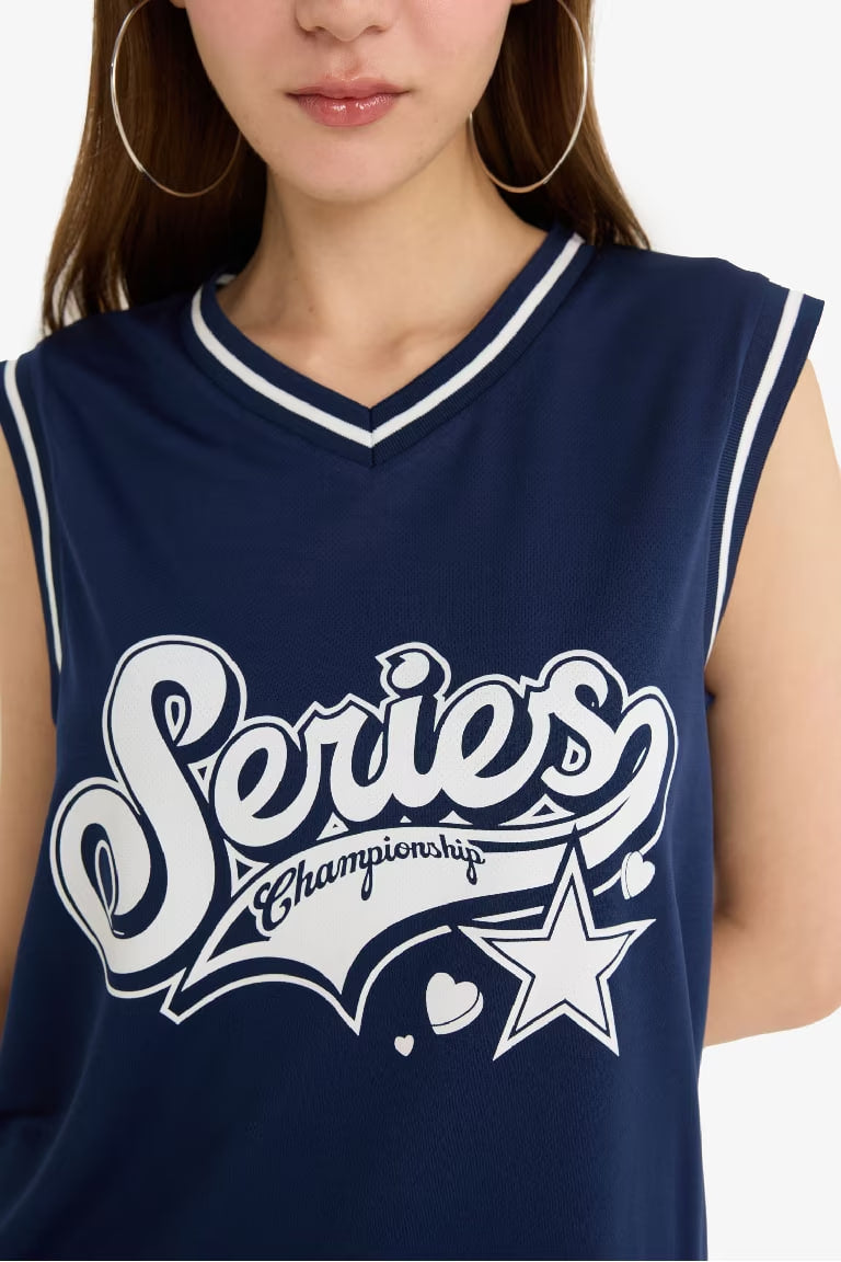 Oversize Fit Printed V-Neck Tank Top - -