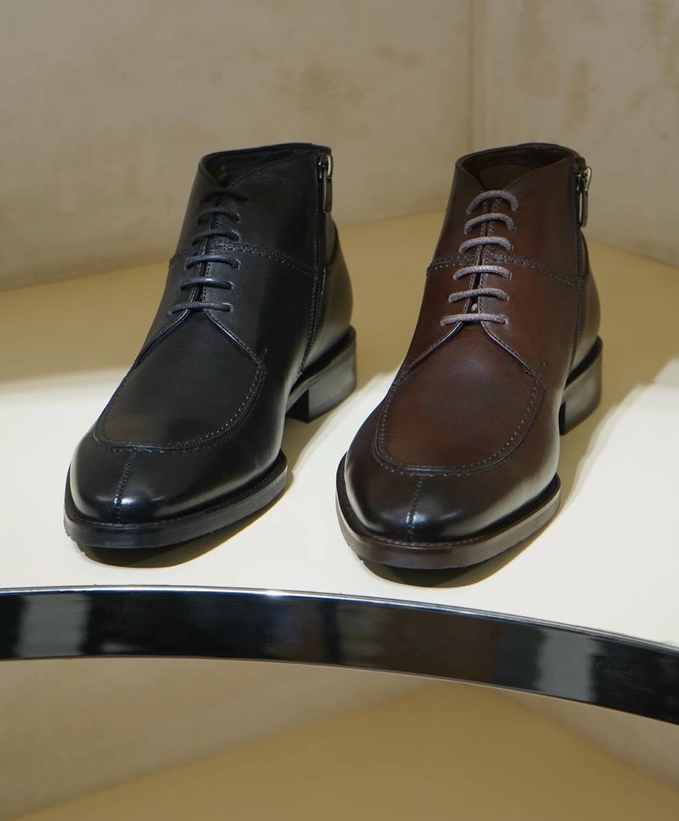 Leather footwear - -