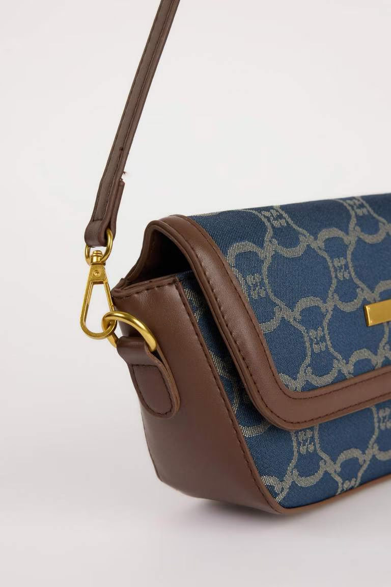 Woman Faux Leather Shoulder Bag - -