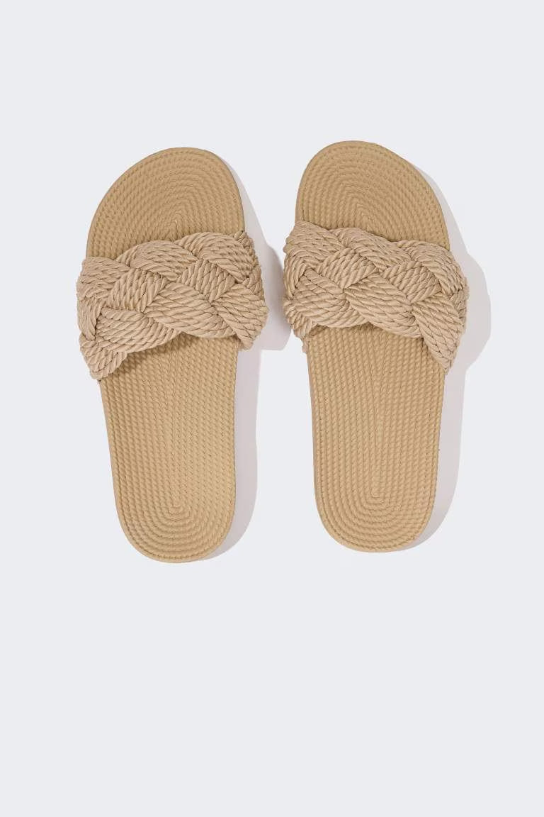 Woman High Sole Single Strap Slippers - -