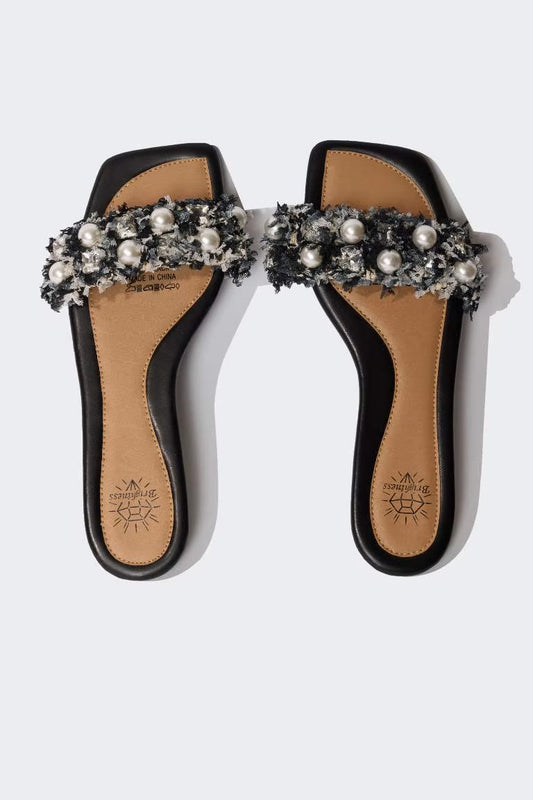 Woman Pearl Single Band Flat Sole Slippers - - Black
