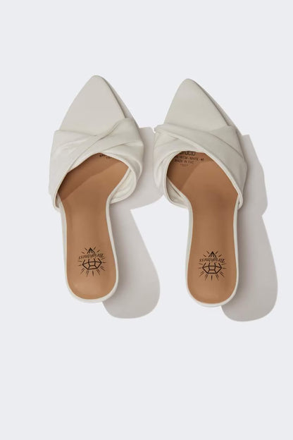 Woman Faux Leather Heeled Slippers - -