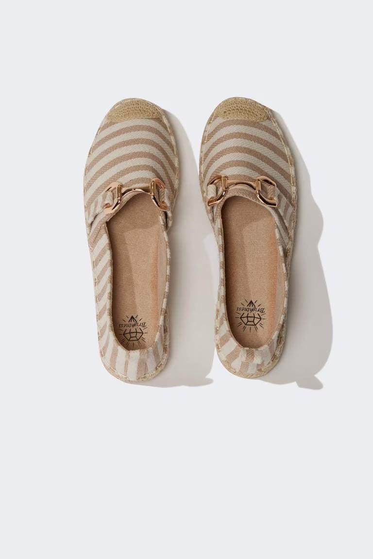 Woman Flat Sole Espadrille Shoes - -