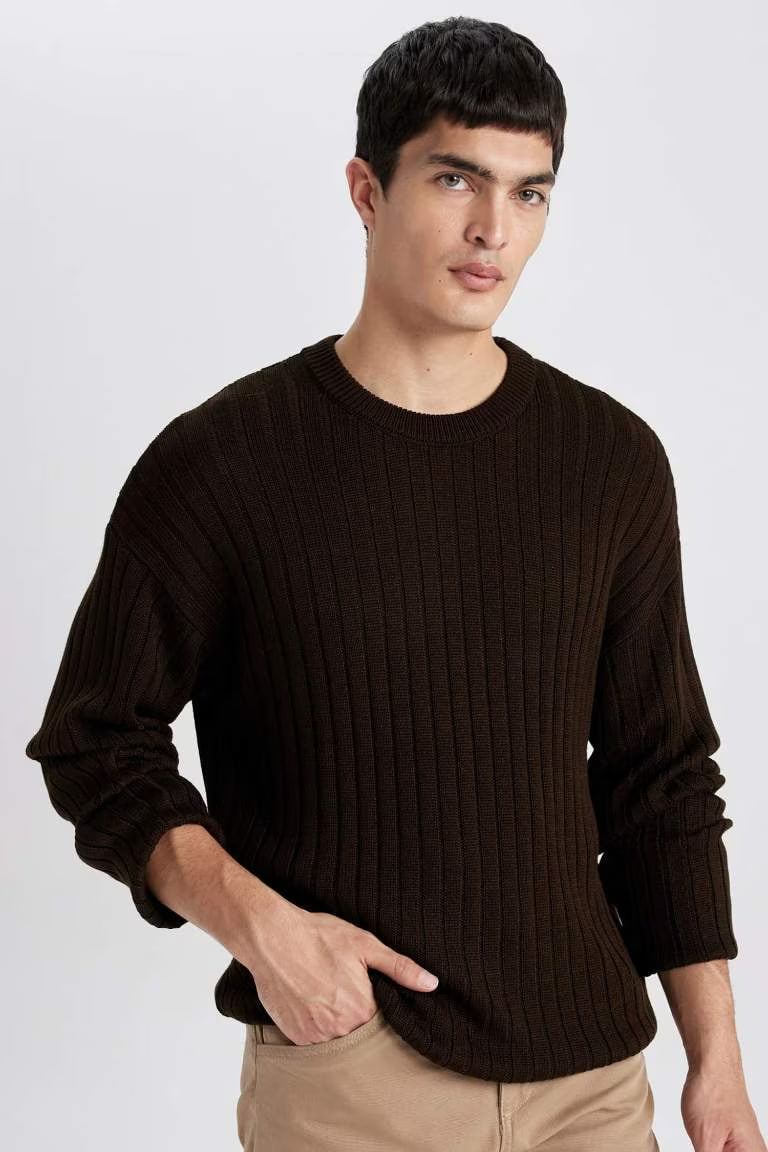 Relax Fit Crew Neck Knitted Basic Pullover - - Brown