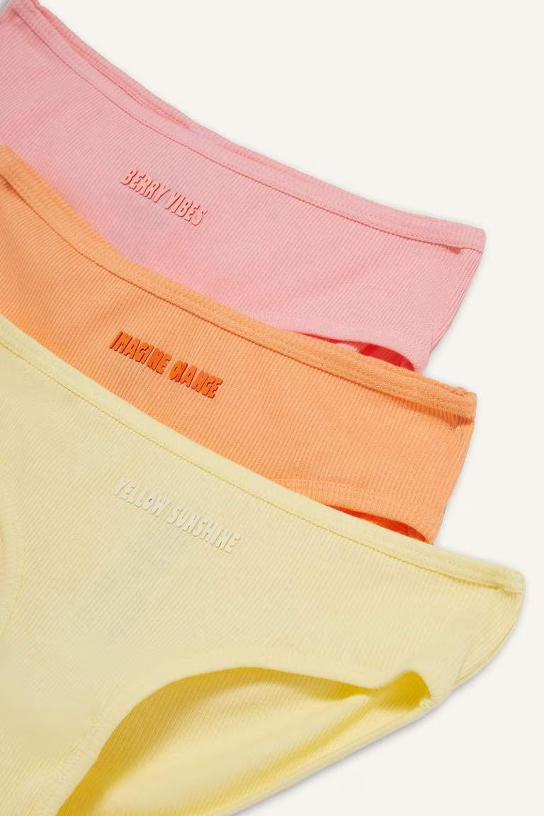 Girl Slogan Printed Corduroy 3 Piece Slip Briefs - - Multicolor