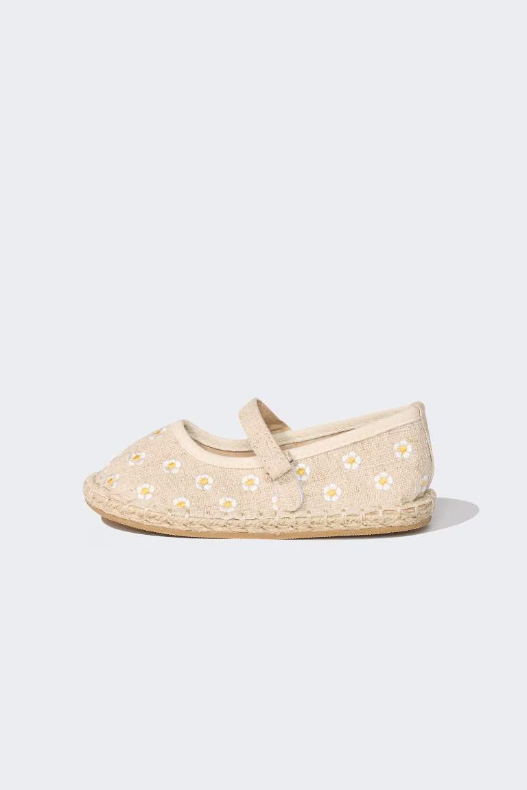 Girl Flat Sole Espadrille Shoes - -
