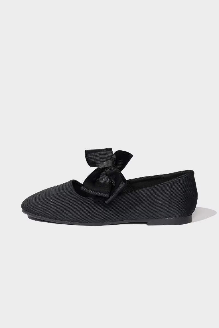 Girl Flat Sole Sandals - -