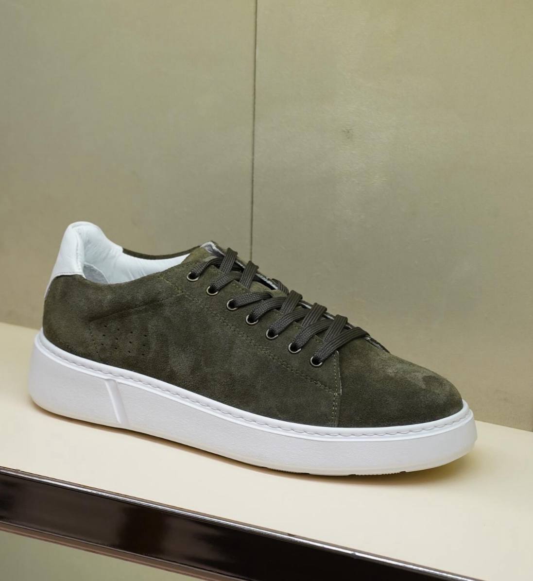 Leather footwear - -