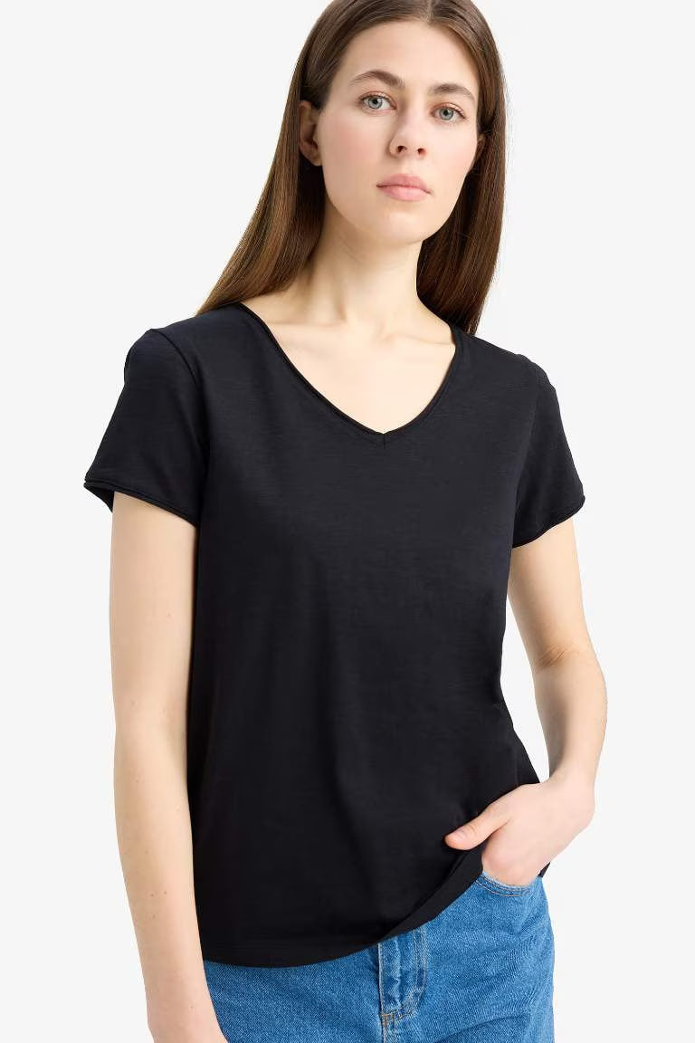 Regular Fit V Neck Basic T-Shirt - - Black
