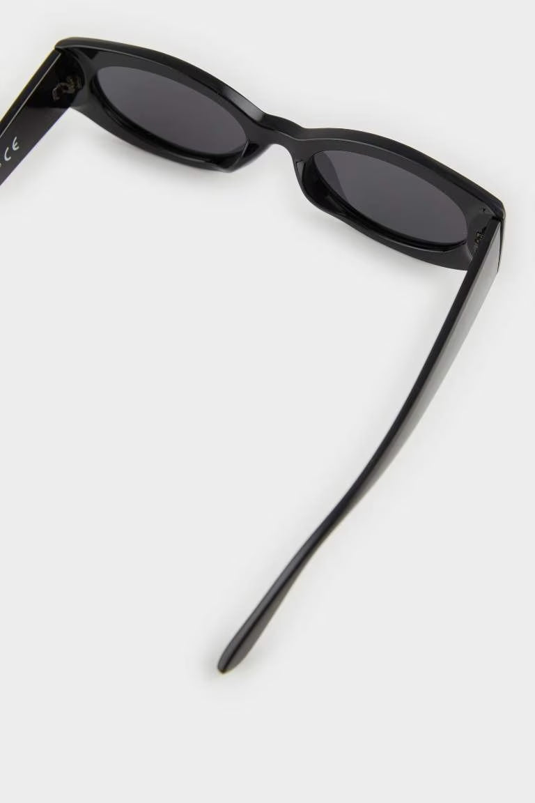 Woman Round Sunglasses - -