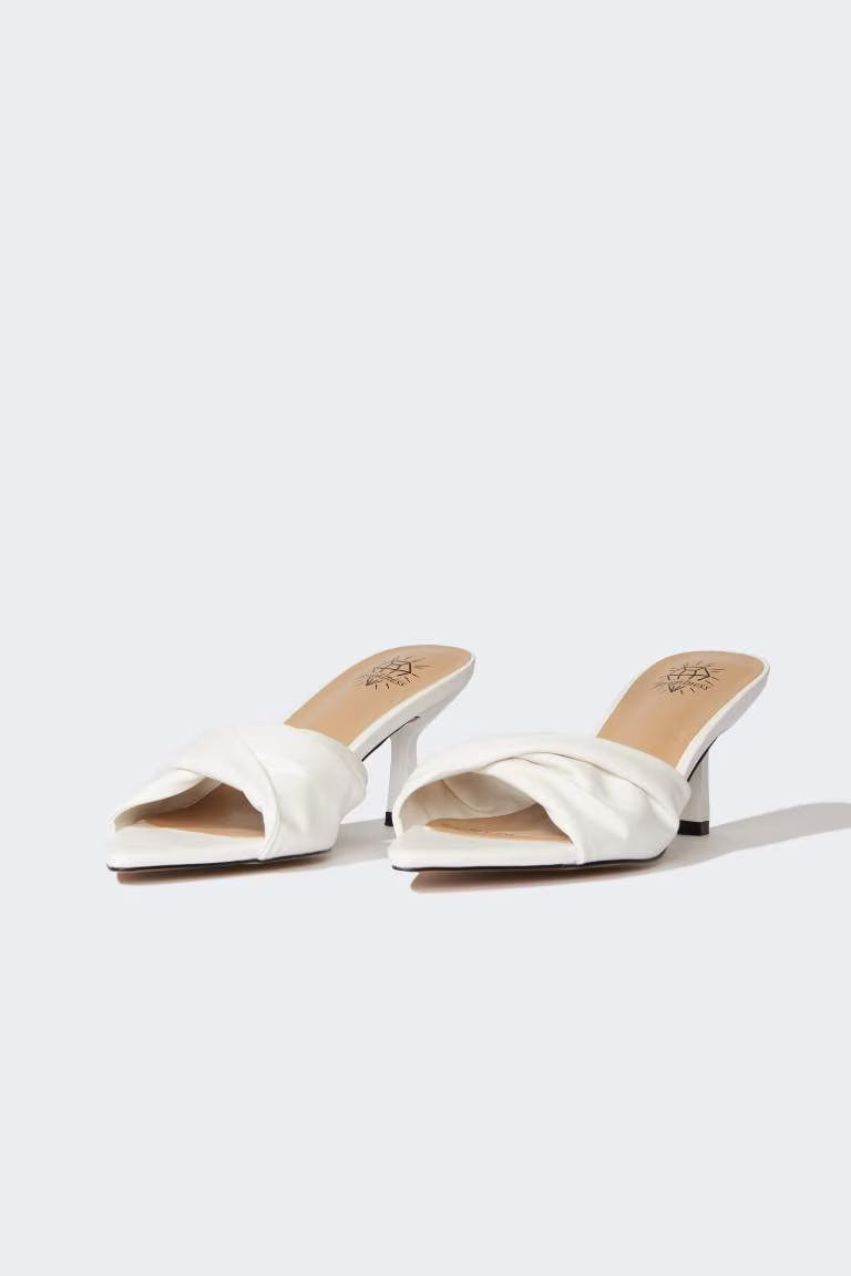Woman Faux Leather Heeled Slippers - - White