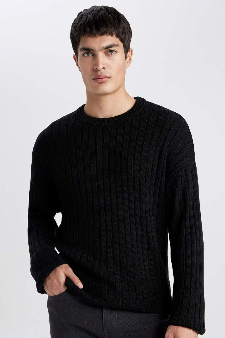 Relax Fit Crew Neck Knitted Basic Pullover - - Black