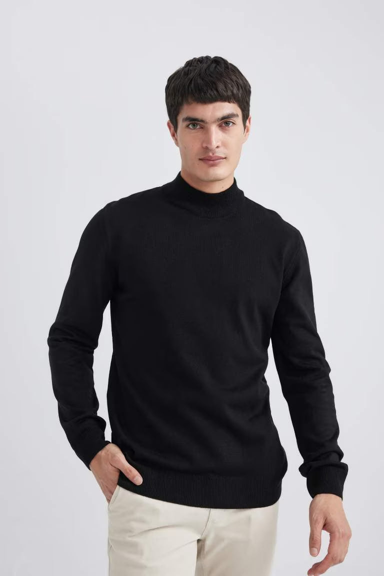 Slim Fit Pullover - - Black
