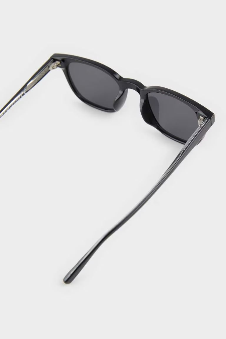 Man Round Sunglasses - -