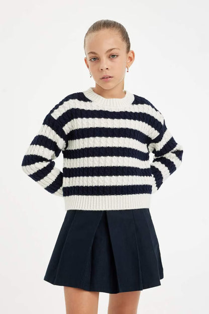 Girl Standard Fit Striped Crew Neck Pullover - -