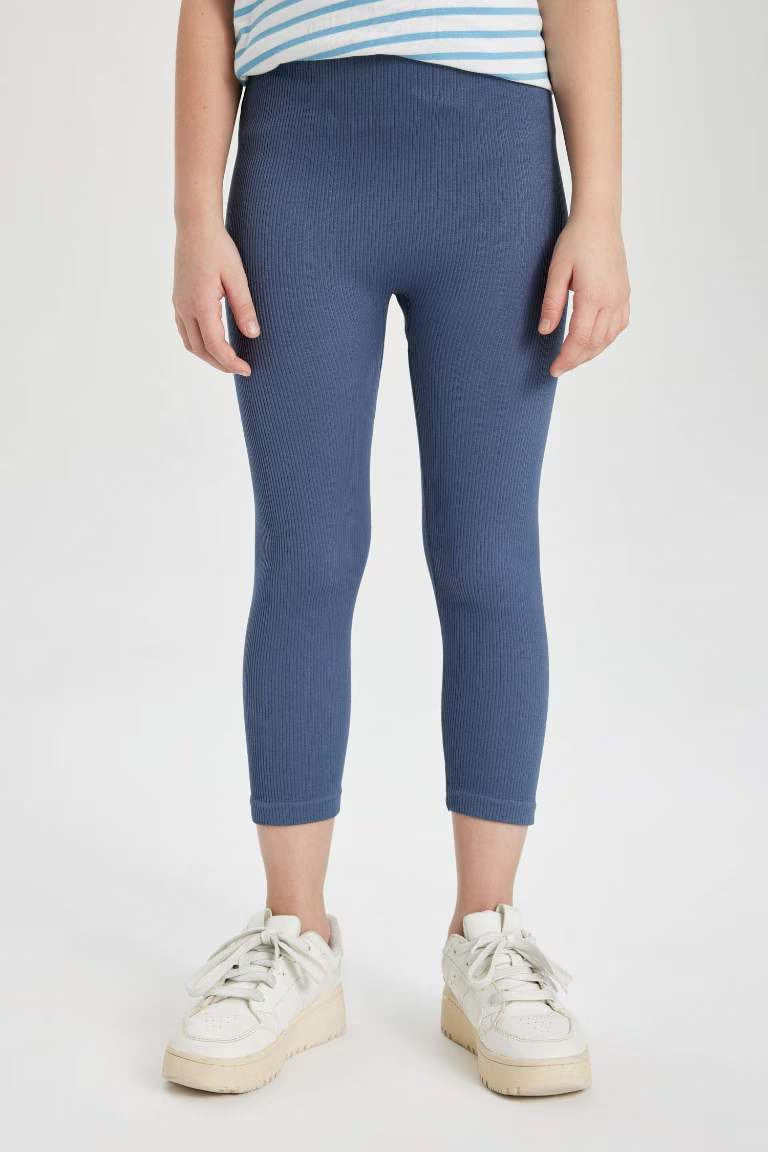 Girl Capri Length Leggings - -