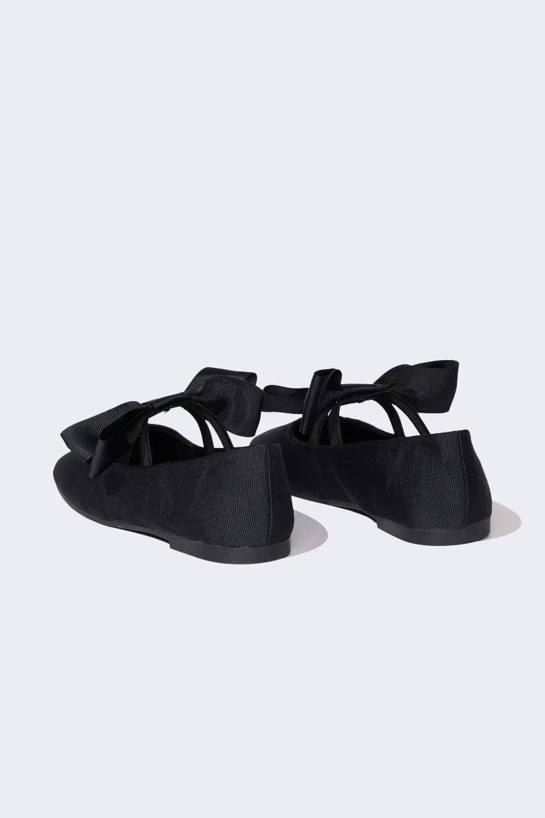 Girl Flat Sole Sandals - -