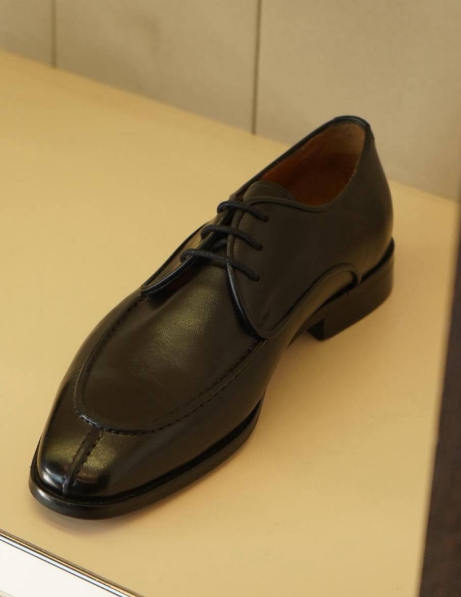 Leather footwear - - Black