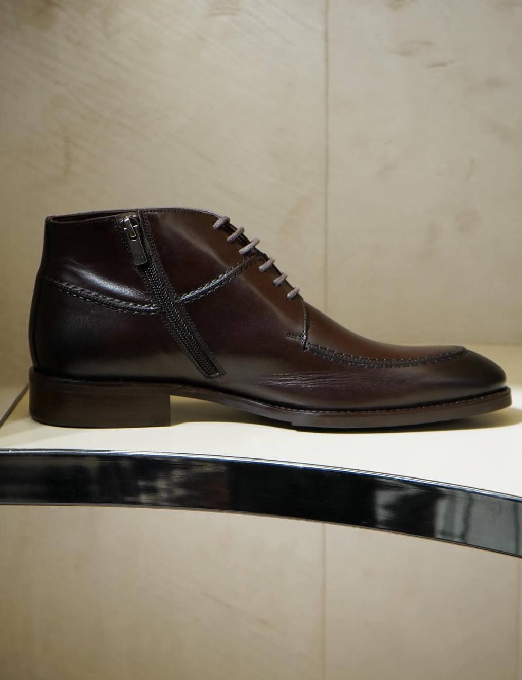 Leather footwear - - Black