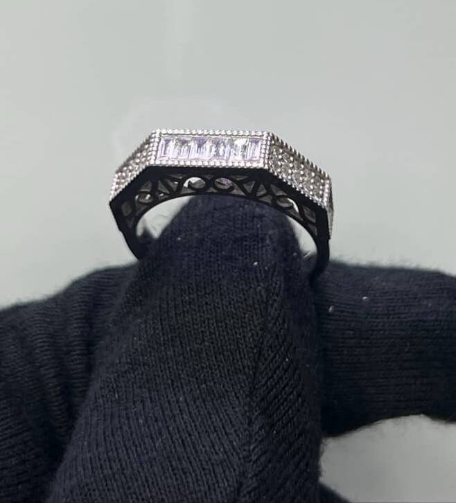RING - - 18